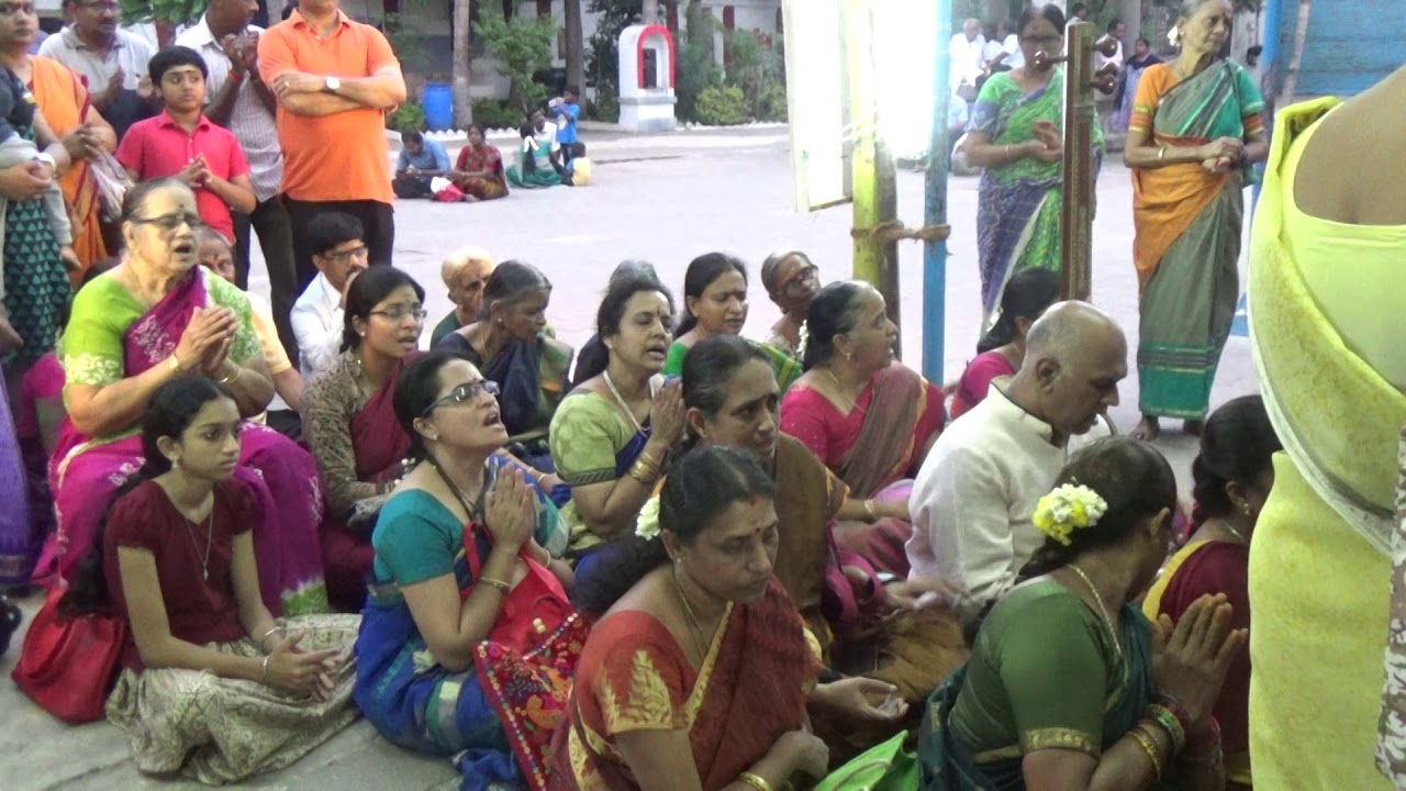 Arunagirinathar’s Kandar Anuboothi by Akhila Siva and disciples