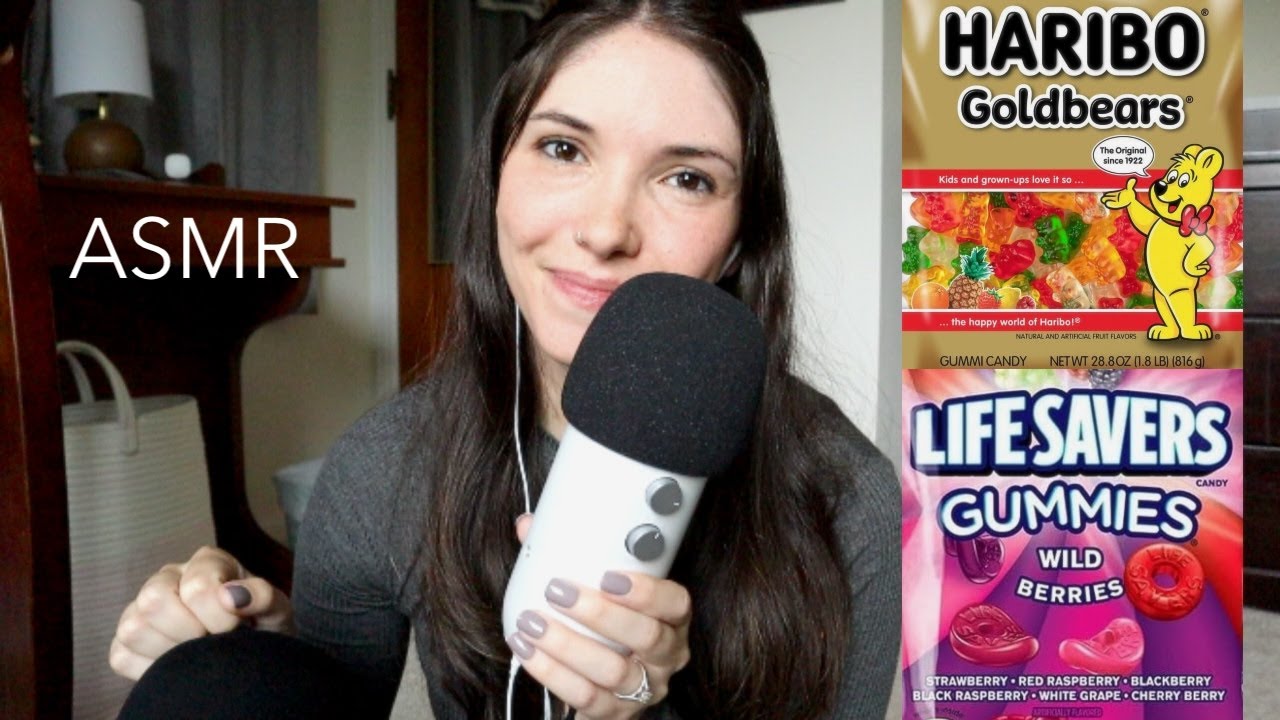 ASMR | comiendo GOMITAS! (y susurrando)