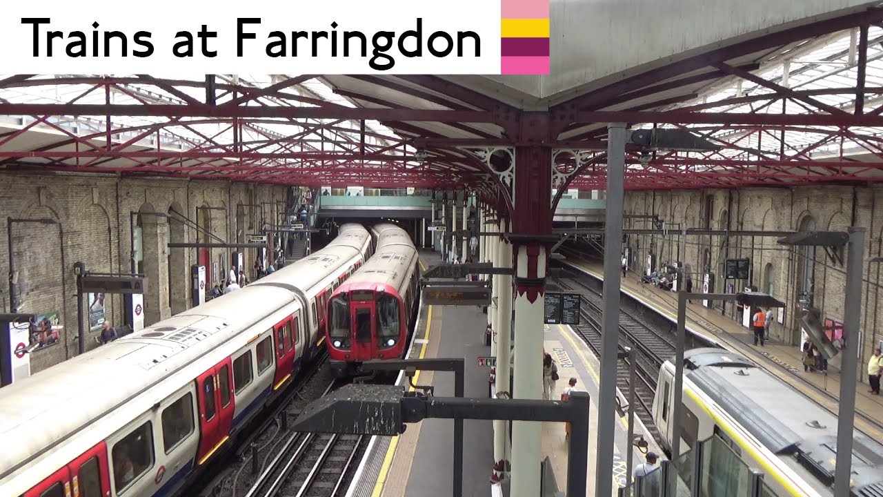 Thameslink/London Underground: Trains at Farringdon