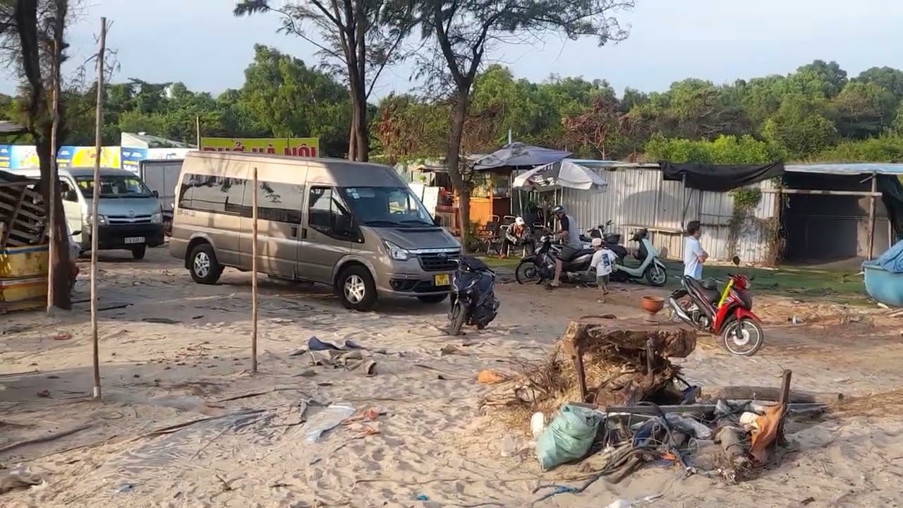 Phát hiện bãi tắm hoang sơ chưa có tên tại vũng tàu tàu