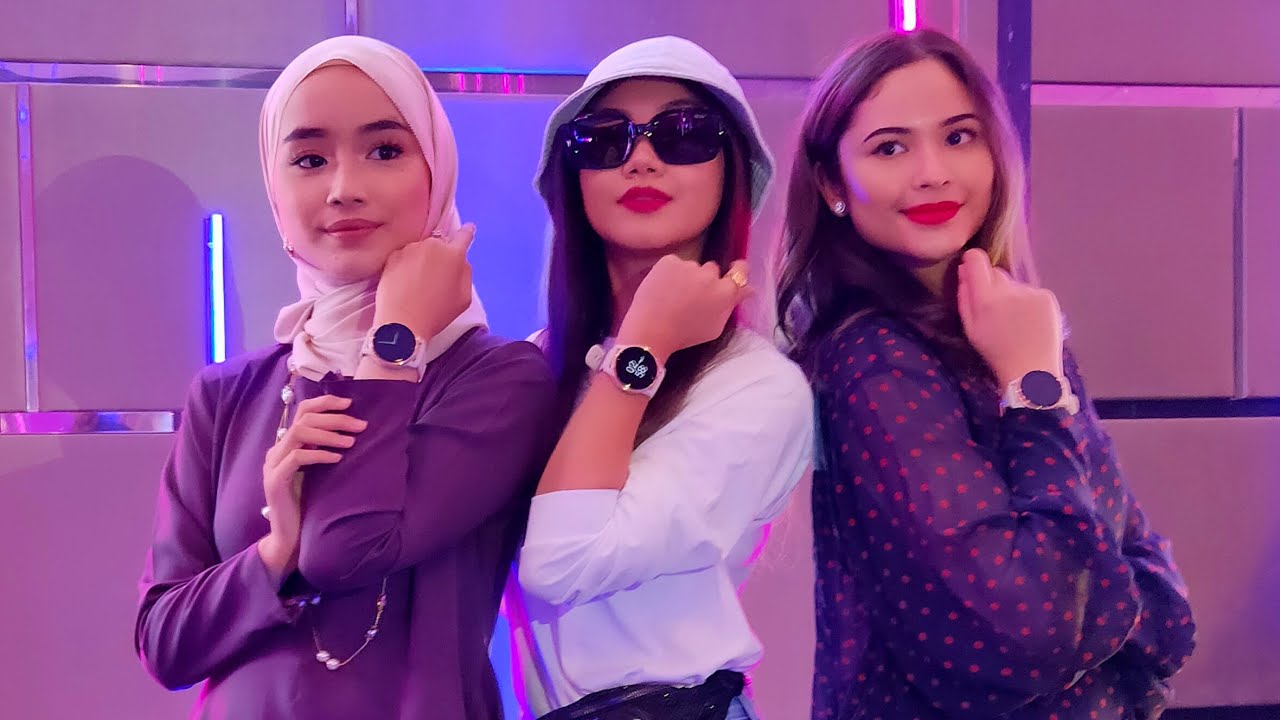 Daiyan Trisha Like New Garmin GPS Smartwatch Venu Launch 7/10/2019