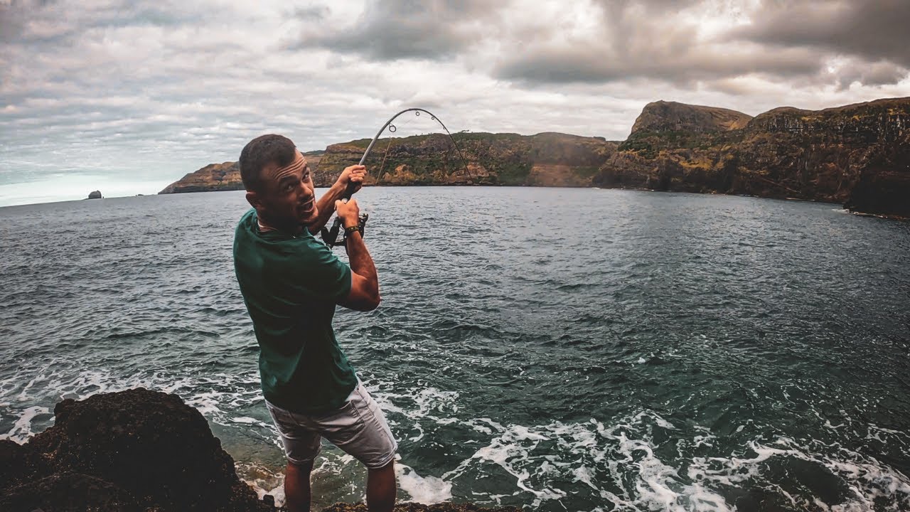 GIANT FISH VS TINY (FIISH) LURE IN AZORES.