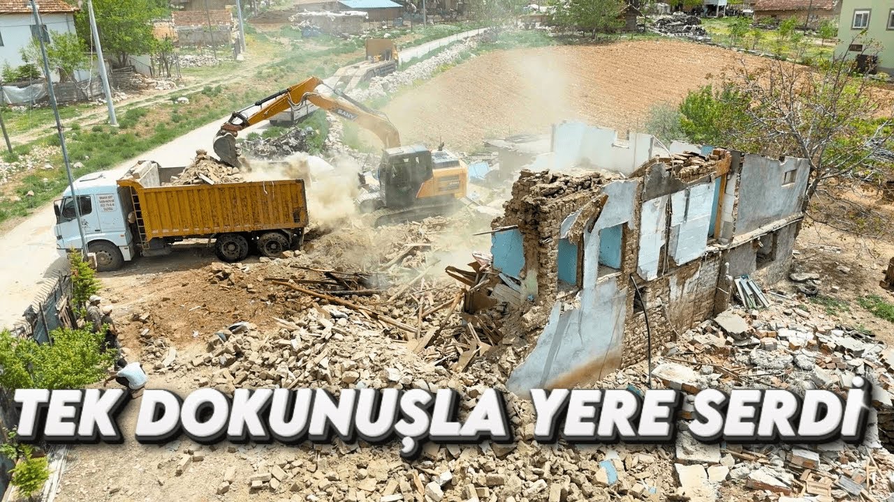 🚜 “Yıllara Meydan Okuyan Ev 2 Dakikada Yok Oldu!” #kepçe #sany #paletli #excavator #hafriyat #drone