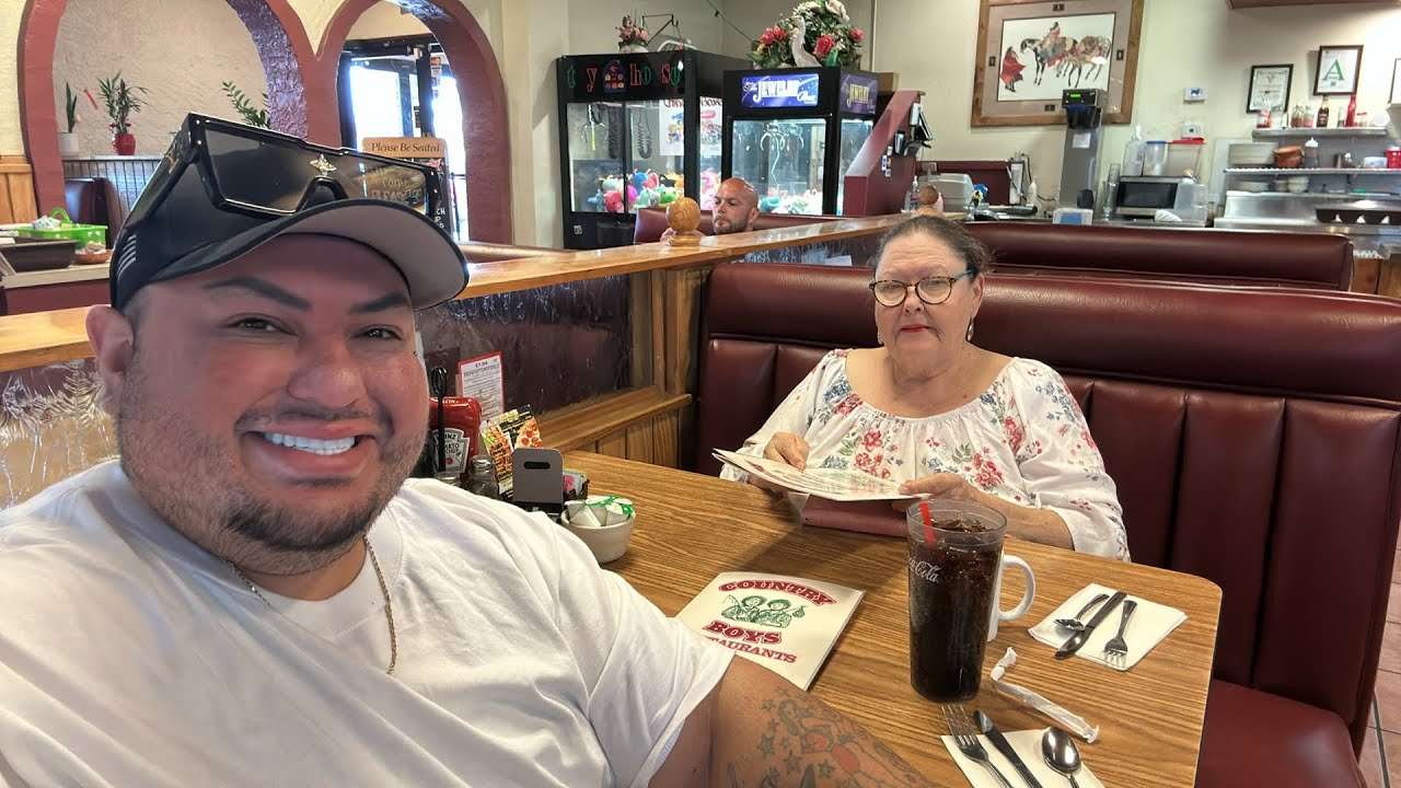 Come Have Breakfast w/ Mama and I • Country Boys Restaurant
