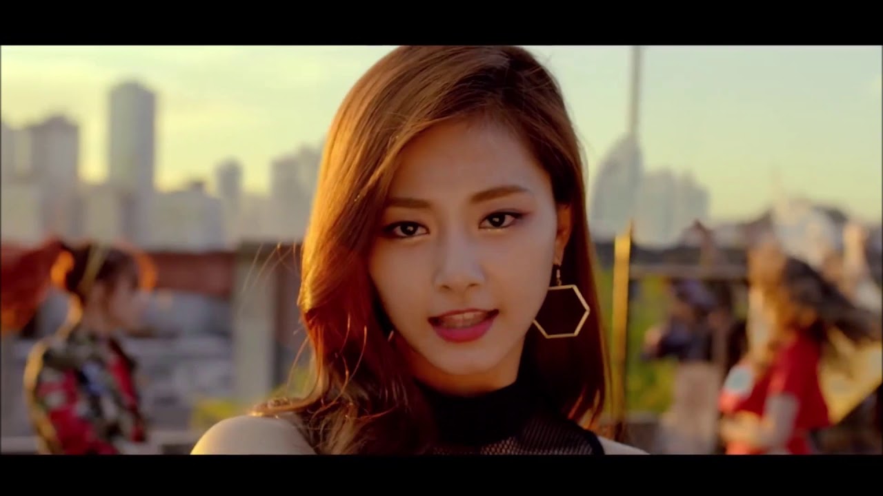 Twice ooh aah metal cover