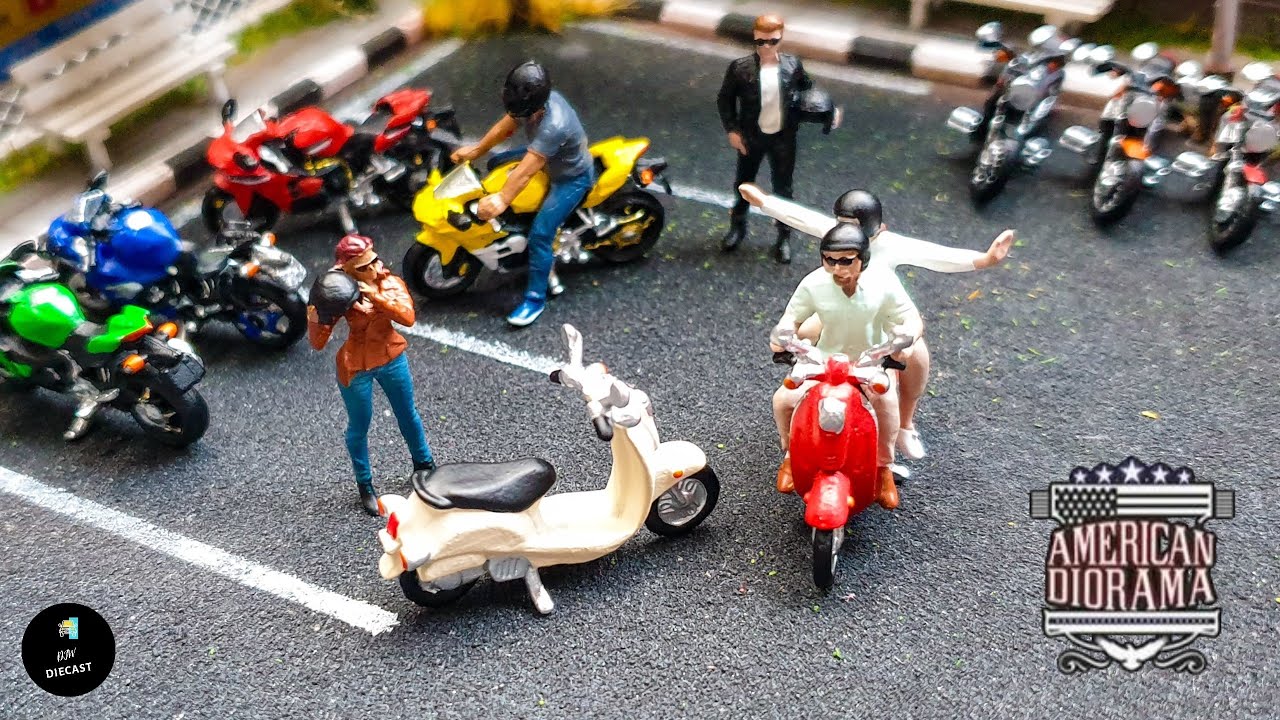 Moto Mania 6 / Vespa Rider Figures by American Diorama | UNBOXING and REVIEW