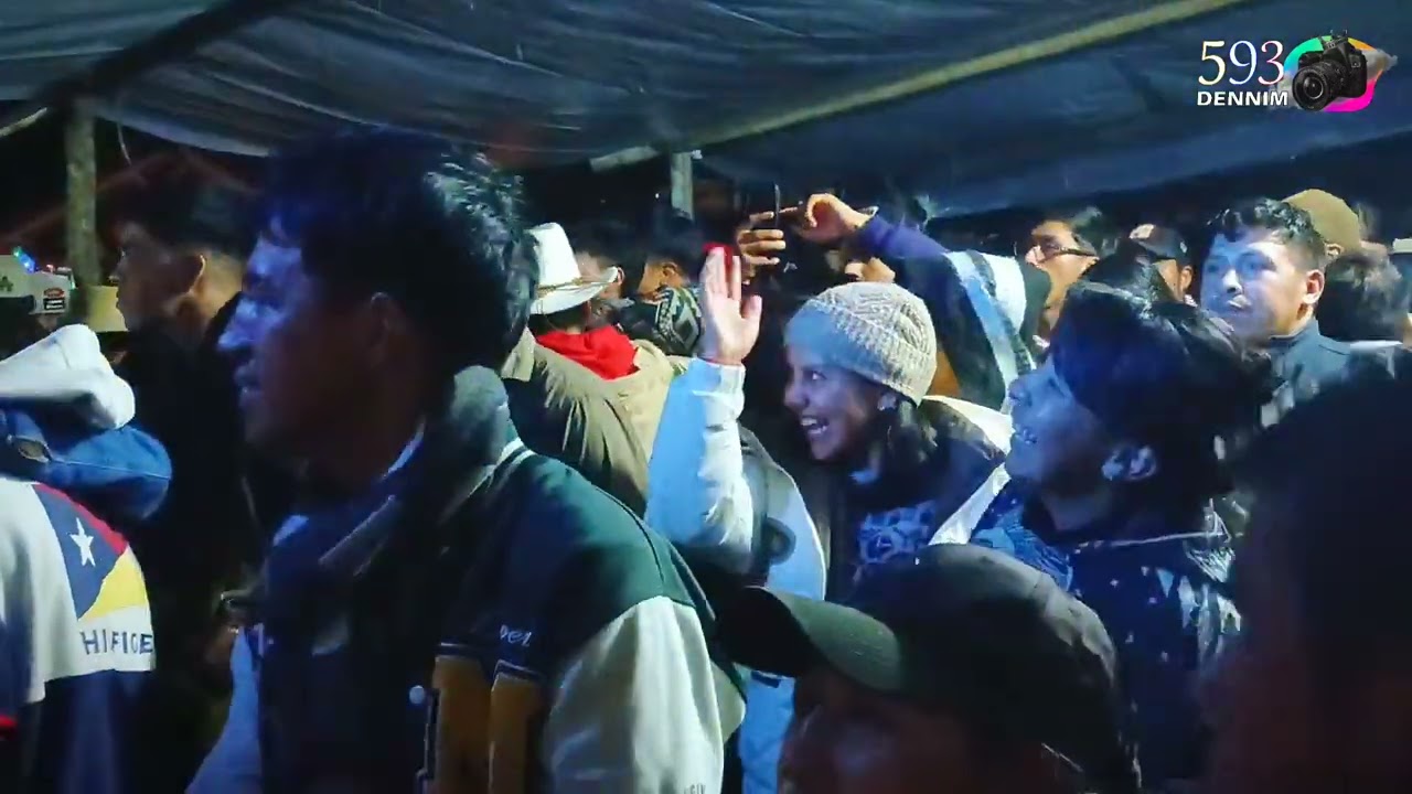 Dúo Hermanos Cando En Vivo // Salinas de Guaranda // Praga Pumin - By: Dennis