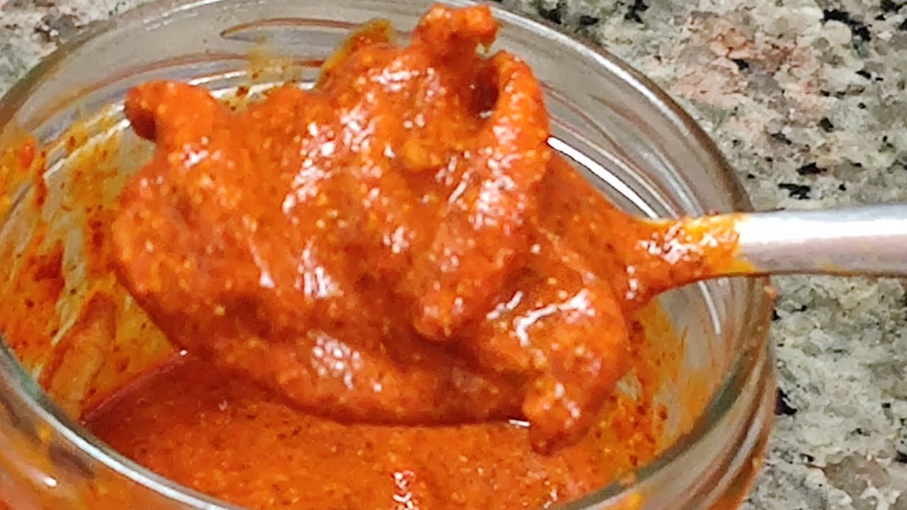 ಬಿಸಿಲಲ್ಲಿ ಒಣಗಿಸಿದ ತೊಂಡೆಕಾಯಿ ಉಪ್ಪಿನಕಾಯಿ. Sun-dried Ivy gourd pickle