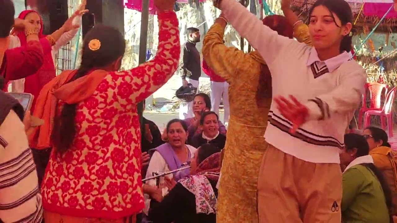 महाशिवरात्रि का स्पेशल भजन🌹🙏 ऐसा डमरू बजाया भोलेनाथ ने..🌹अलसु डैहर राधा कृष्ण के मन्दिर में कीर्तन 🙏