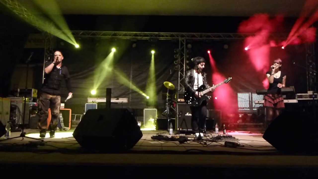 TRAUMTANZ feat. Lazy Schulz - Bilder auf deiner Haut. LIVE im Schlosspark Lauchhammer. by GTBB