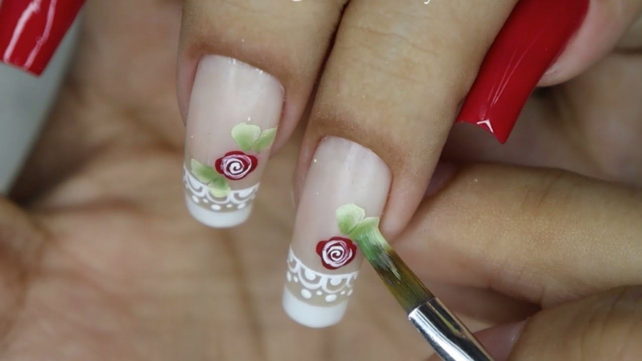 unha decoradas passo a passo com detalhe de renda e rosa f&aacute;cil de fazer