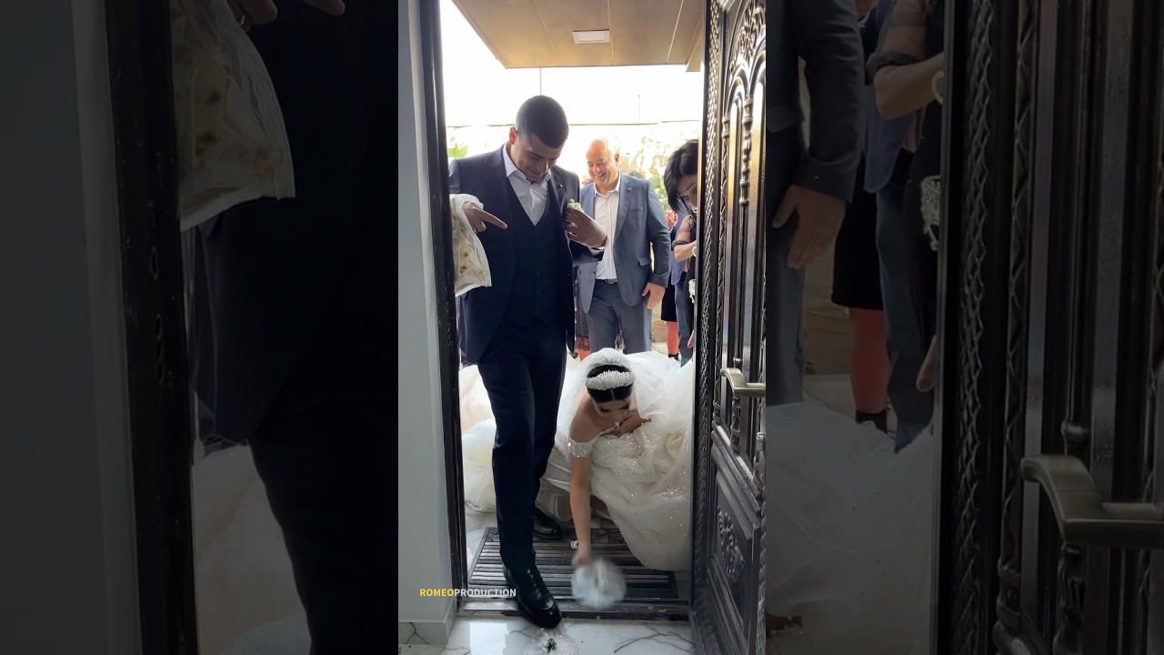 Традиция по-своему сделала невеста #wedding #bride #weddingstory
