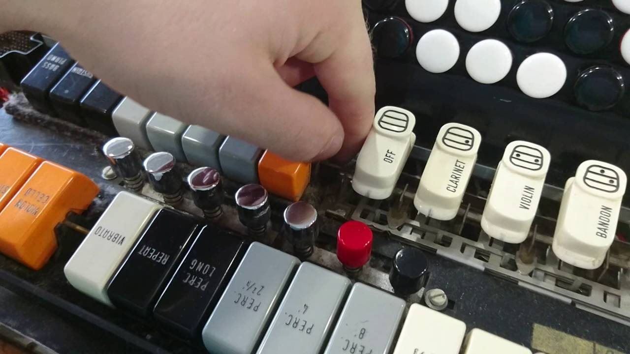 An old Giulietti electronic accordion