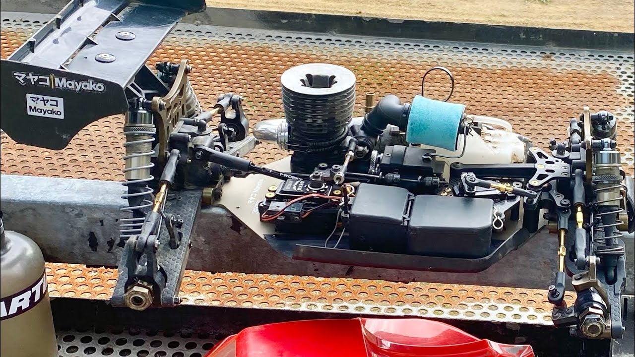 Mayako MX8 at Hisen Raceway 1/8 Nitro buggy  Alpha Dragon IV Engine Rapicon fuel