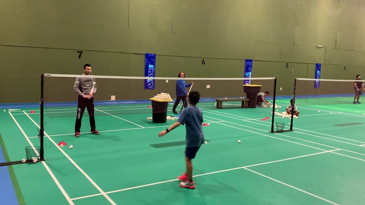 Kids training badminton