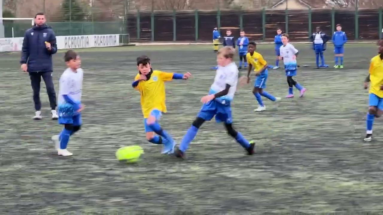 A.J Auxerre - Ris Orangis / U11 (2-5) Première mi-temps. 4 février 2023. [Score final 5-9]