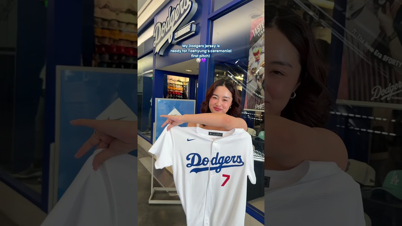 So excited to watch Taehyung at the Dodger Stadium!! 🥳⚾️ 
