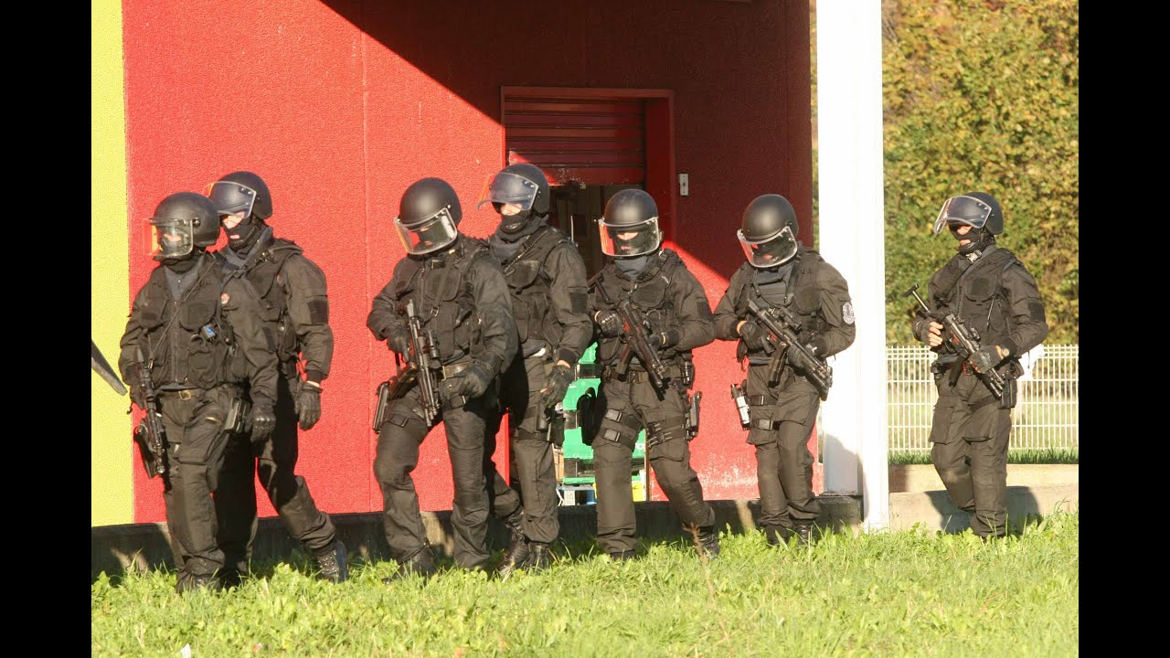 BBT-Brigada de Intervención de la Ertzaintza.Atraco en Bizkaia.