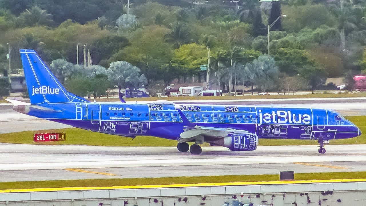 (4K) Rush Hour at Fort Lauderdale Hollywood International Airport