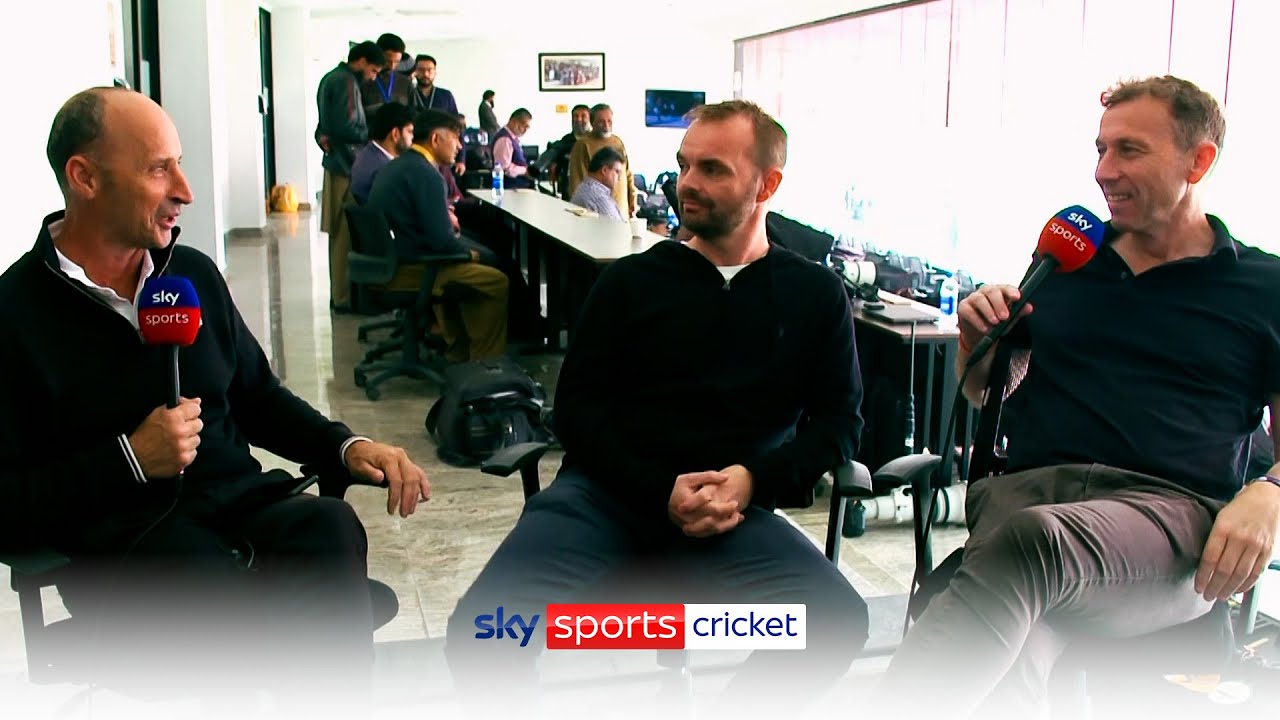 'I put my foot through the fridge in the dressing room ' 😳 | Pakistan vs England preview vodcast