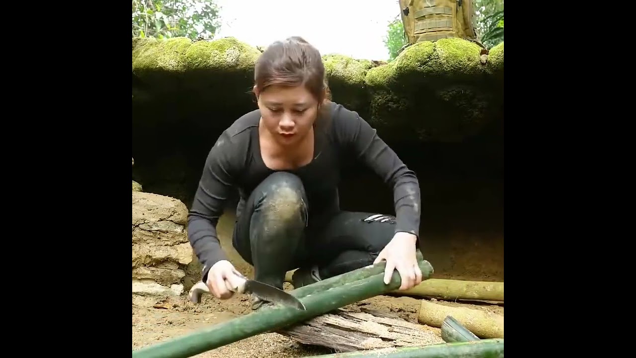 Build in the wild alone girl | Living Alone in the Jungle | Building a Home in the Jungle | Shelter 