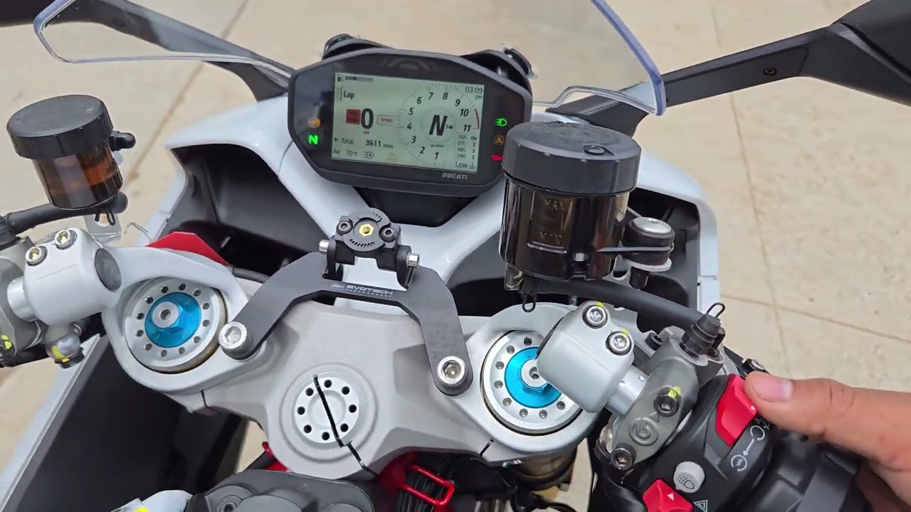 2024 DUCATI SUPERSPORT 950 S