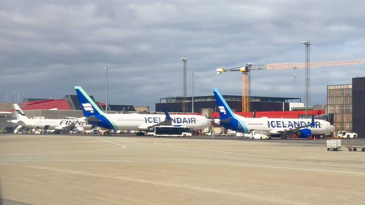 Icelandair 737MAX9 Takeoff Keflavik International airport KEF