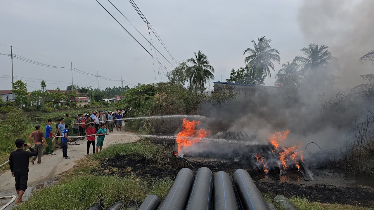 Ống HDPE cháy kinh khủng tuyệt hại nặng