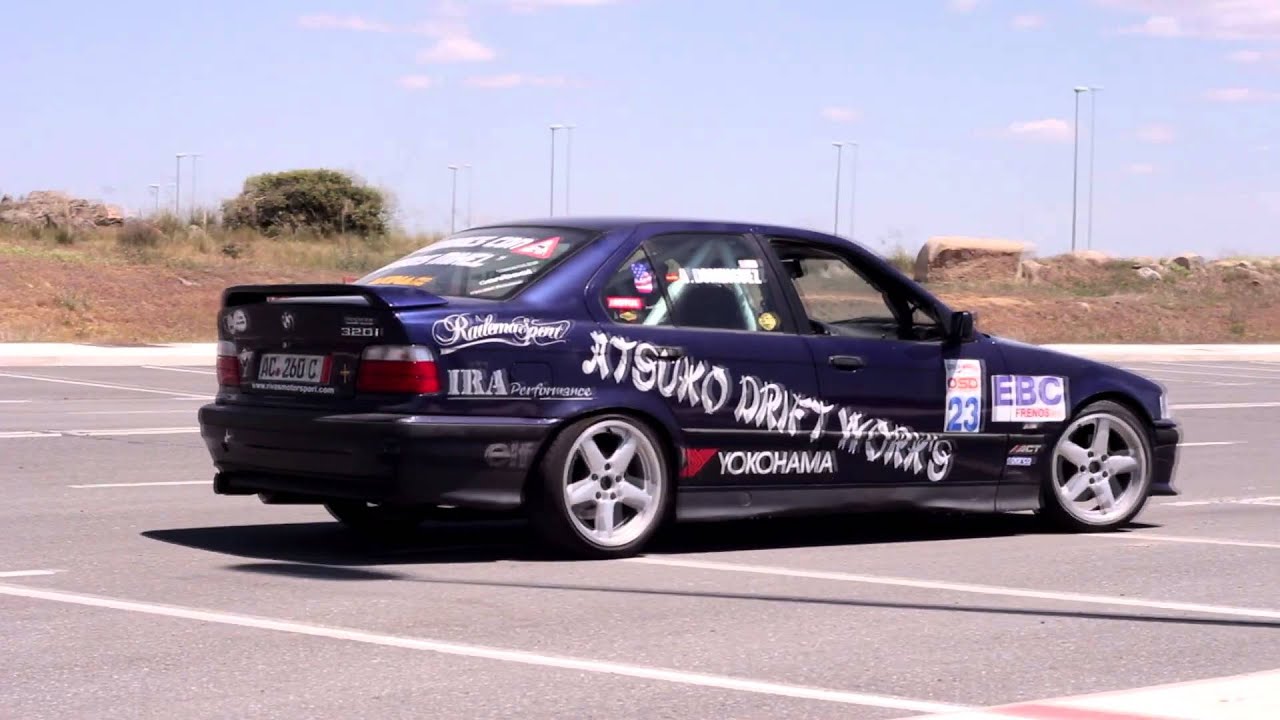 Alberto Dom&iacute;nguez LEGAL STREET DRIFTING 320i E36