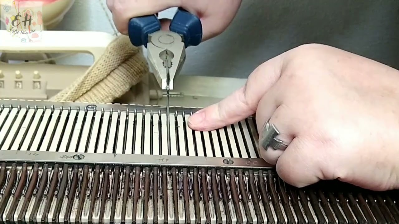 Como cambiar las agujas en máquina de tejer Knittax.