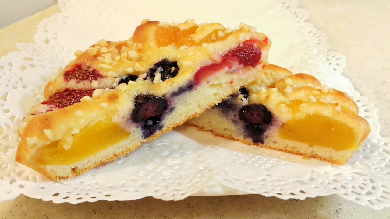 كيكة باللوز الفواكه almonds and fruit cake