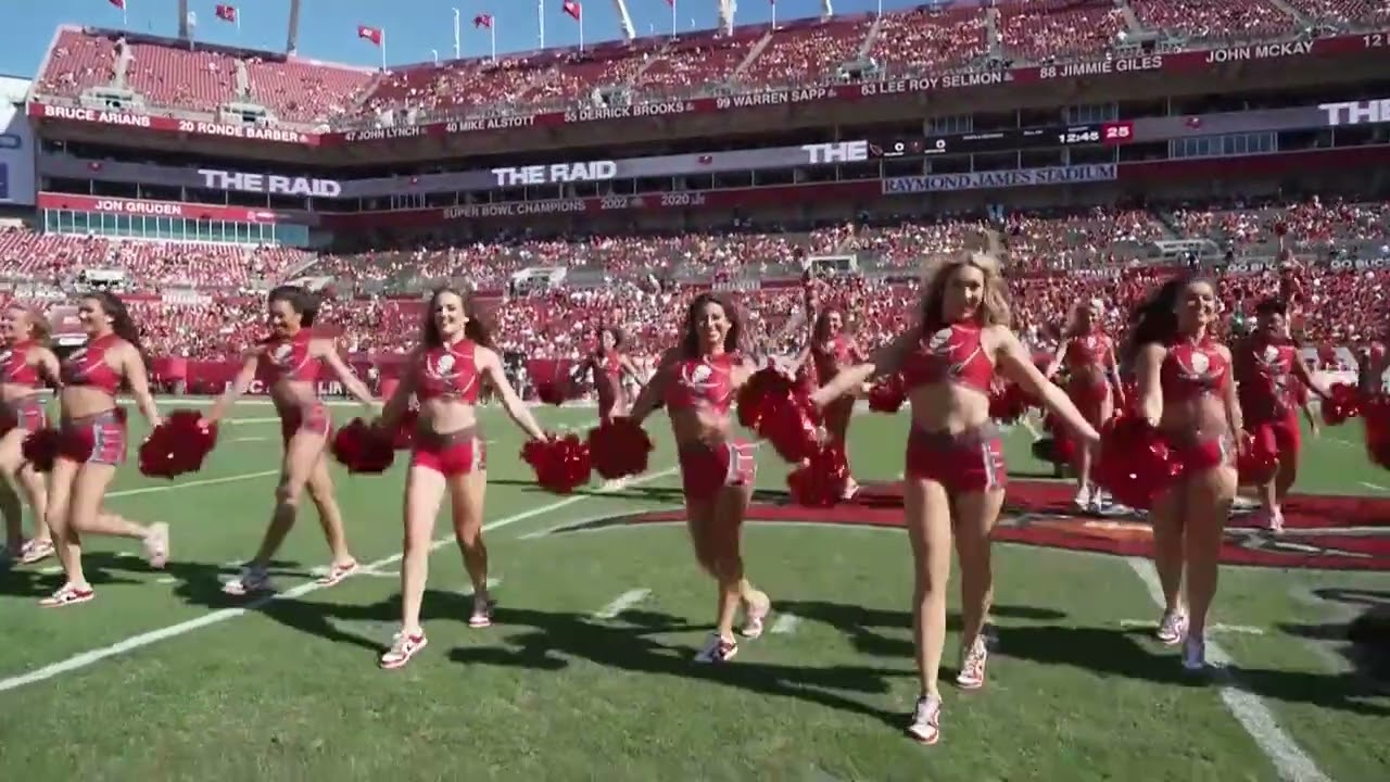 Tampa Bay Buccaneers Cheerleaders pre game 2025