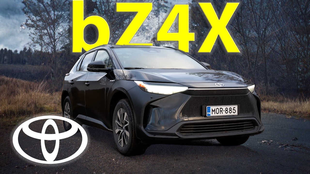 Pärjääkö Toyota sähköautokisassa? bZ4X AWD koeajossa.