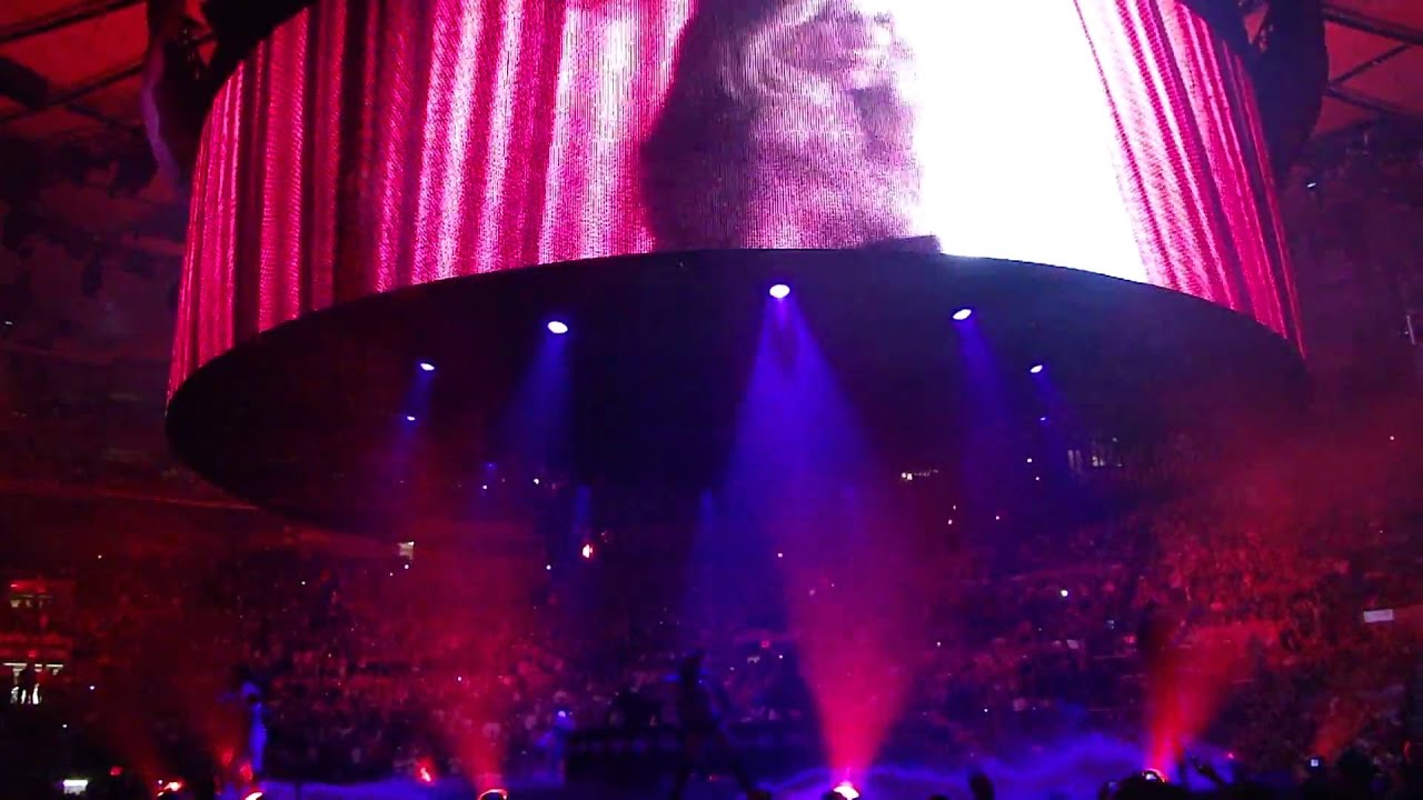 Britney Spears - The Circus Tour - Madison Square Garden - Opening / Circus HD