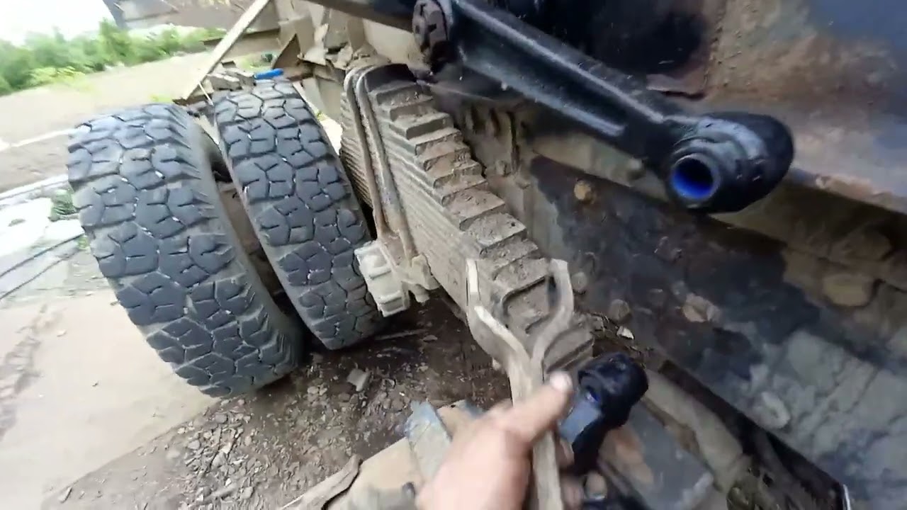 Вторая часть установка стабилизатор на среднюю ось МАЗ 6303