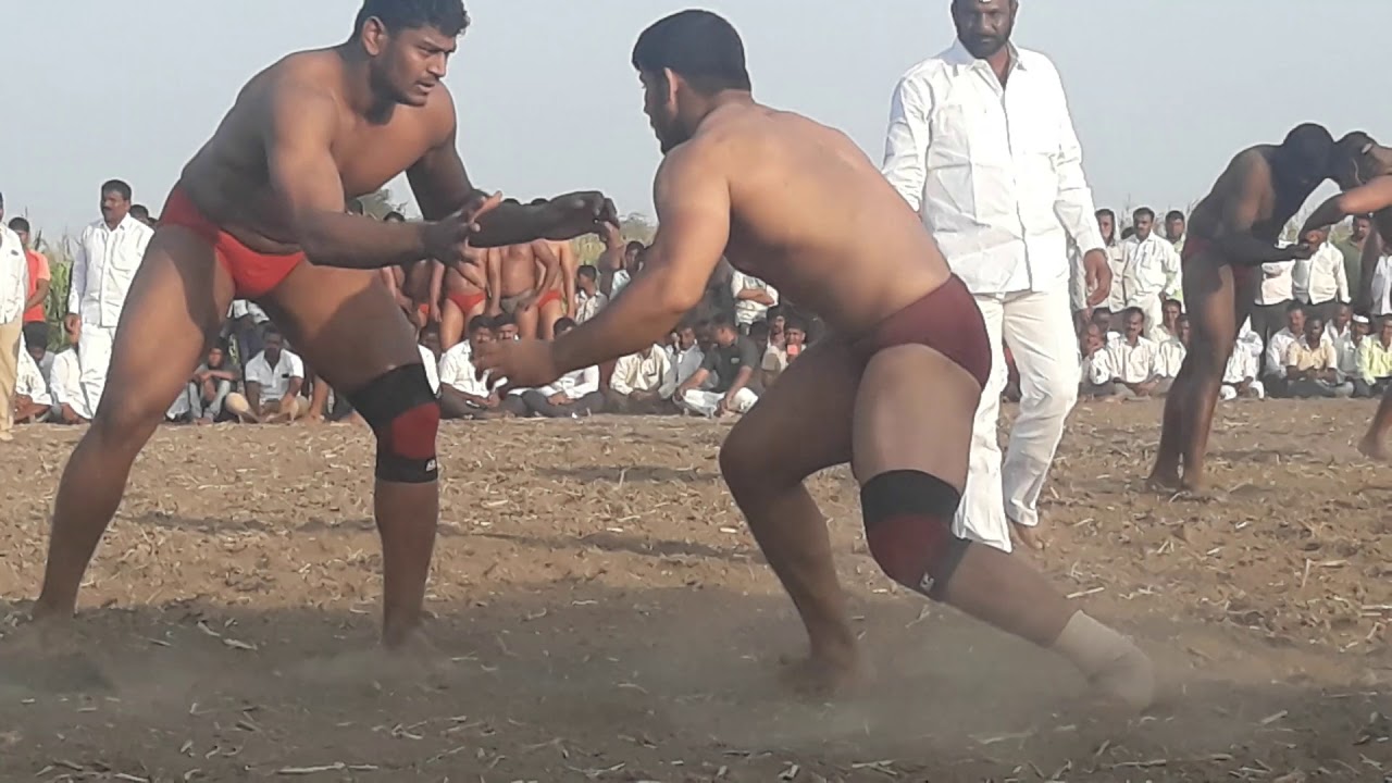 पैलवान सिकंदर शेख विरुद्ध पैलवान सुहास घोडके निमगाव येथील कुस्ती मैदानात पैलवान सिकंदर शेख विजय