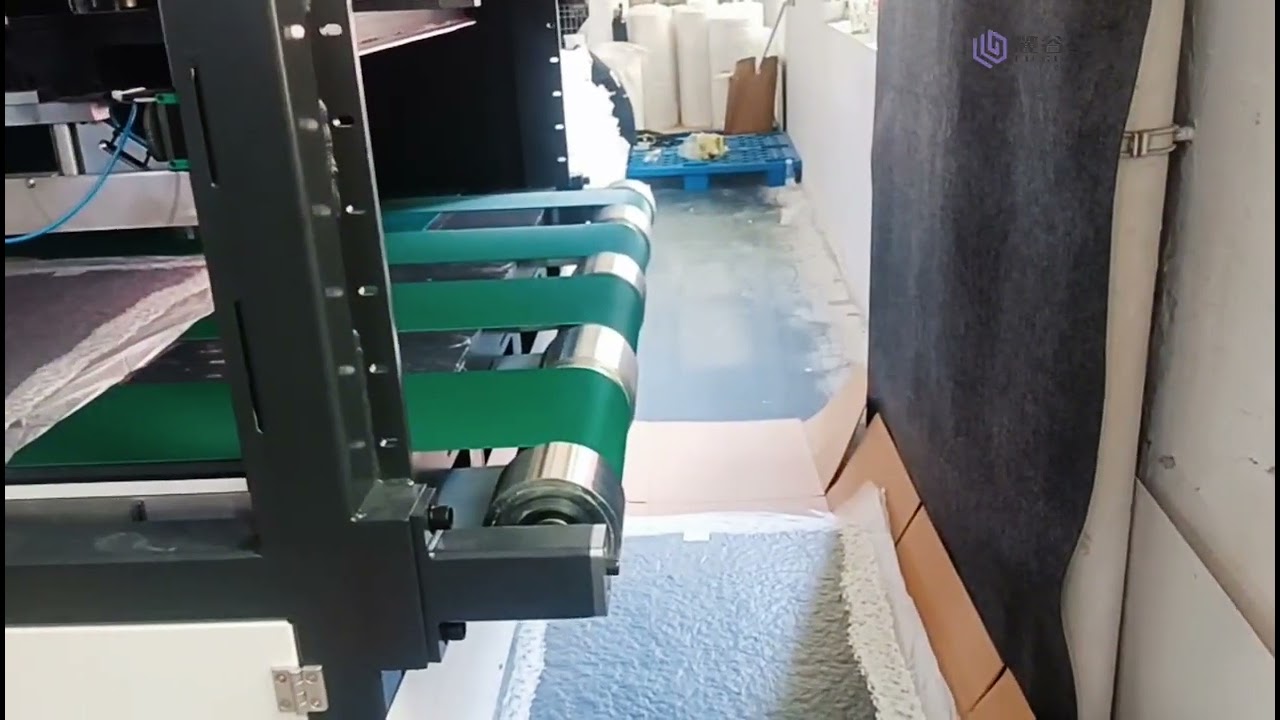 Pillow core compression sealing machine
