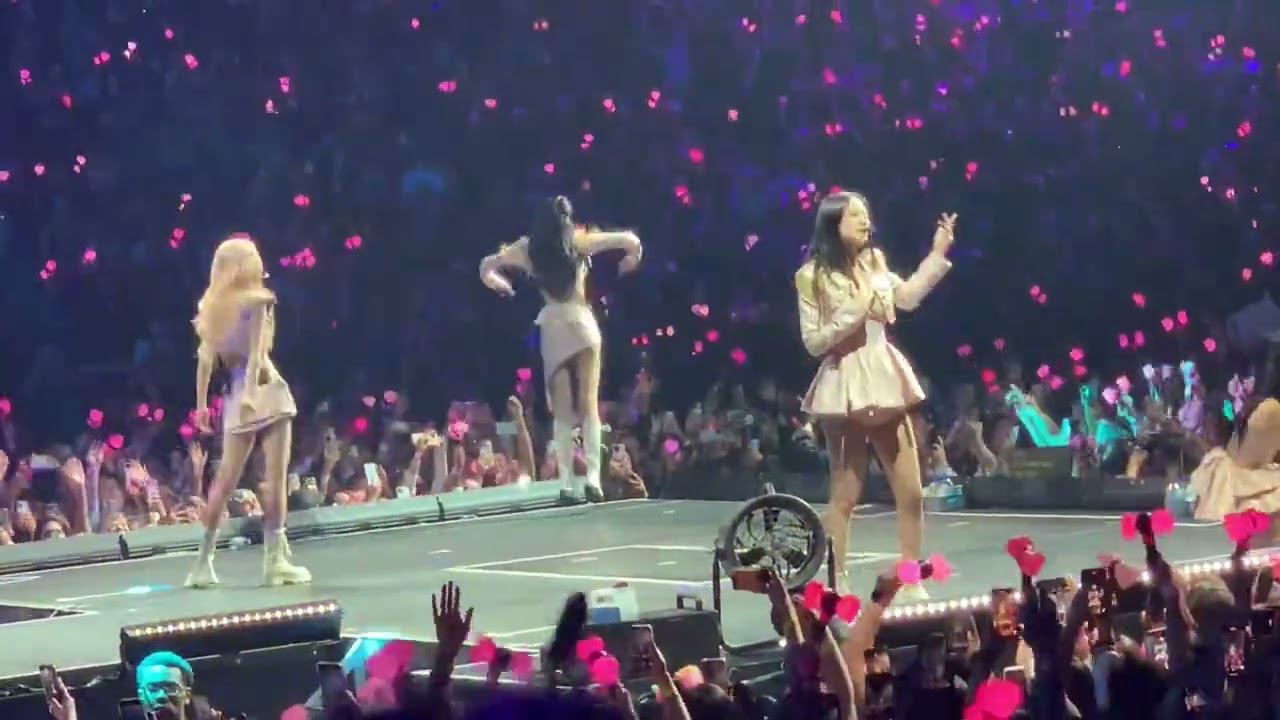 221025 Blackpink - Lovesick Girls Dallas 10252022 Concert