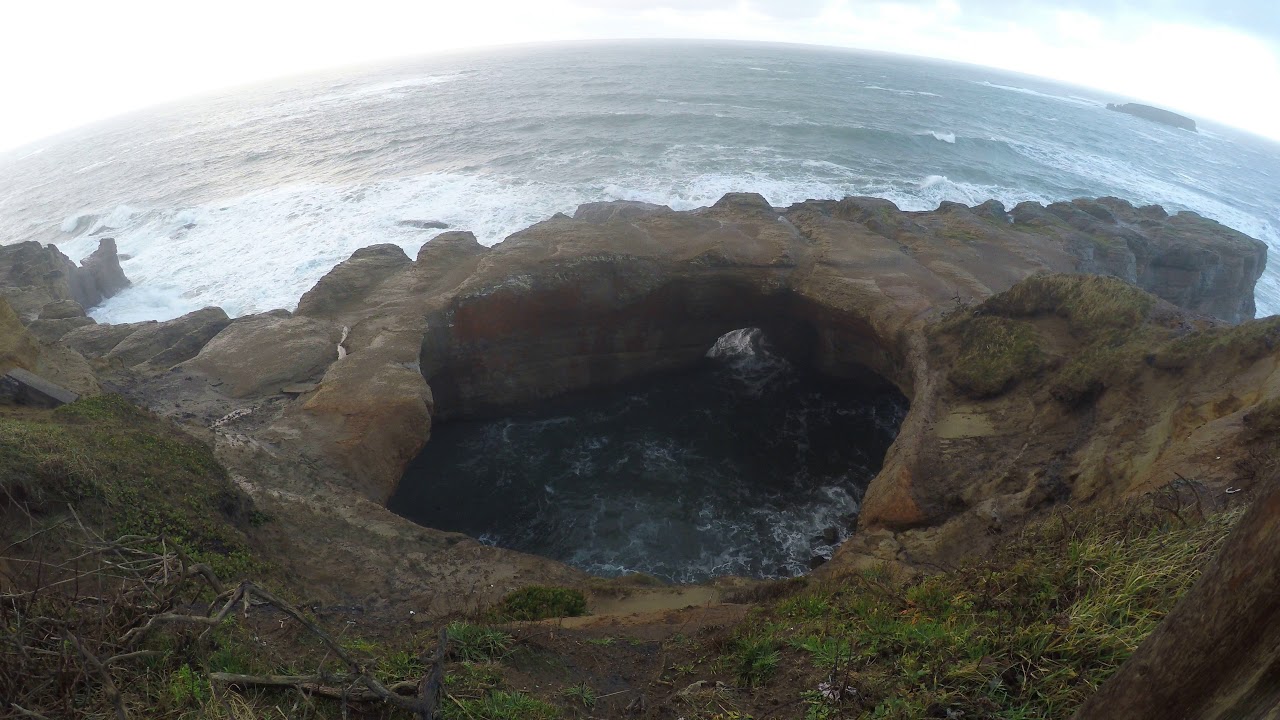Devil's Punchbowl, high tide, video 1, 4k