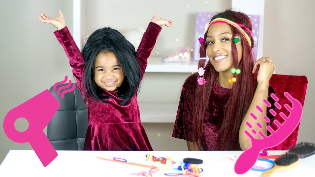 TODDLER DOES HER MOMMY’S HAIR