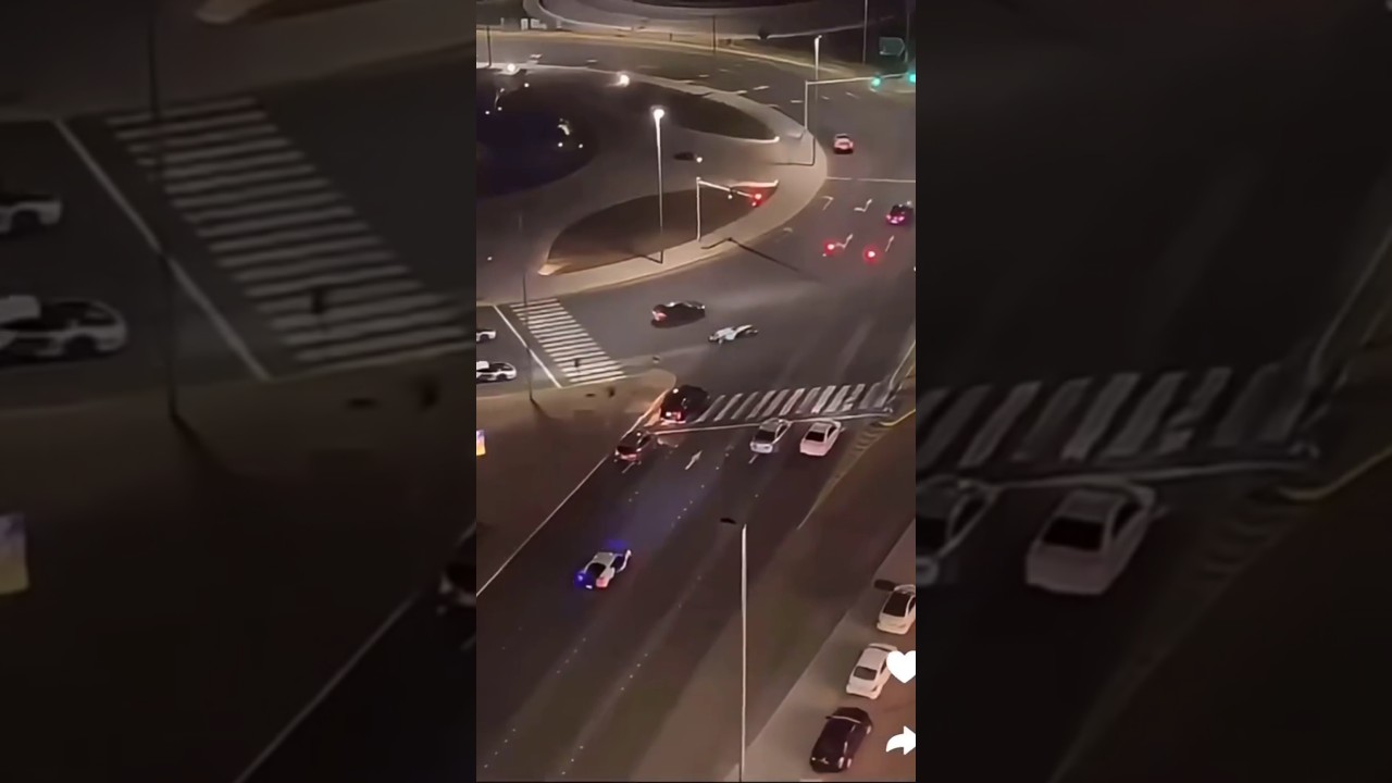 Dubai Police Chase | F1 Dubai |  Dubai F1 Chase | Fast #dubai #uptodategroup #f1 #lamborghini