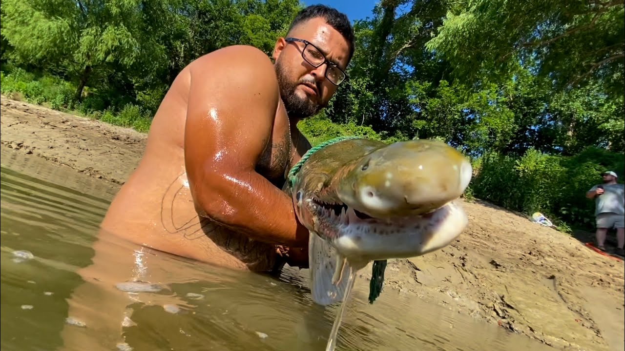 Alligator gar {catch clean cook} River Monsters V. Power Tools! FULL VIDEO