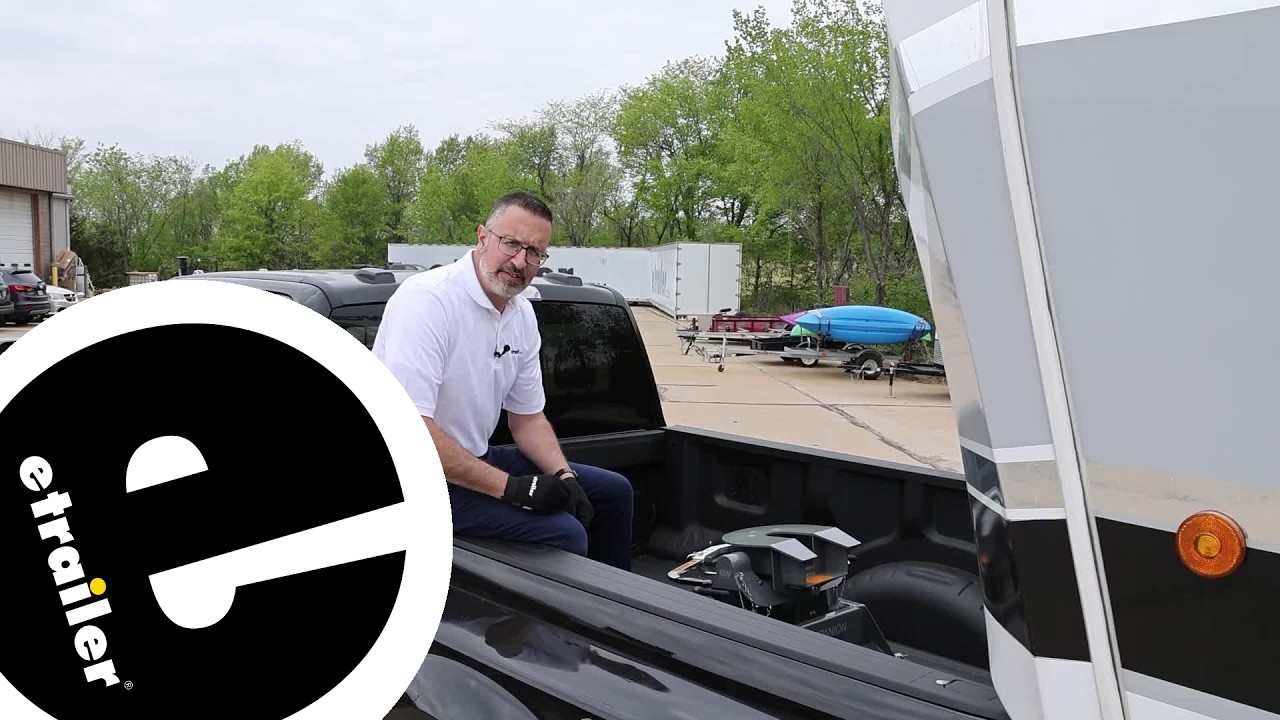 etrailer | B and W Companion OEM 5th Wheel Hitch Installation - 2022 Ford F-450 Super Duty