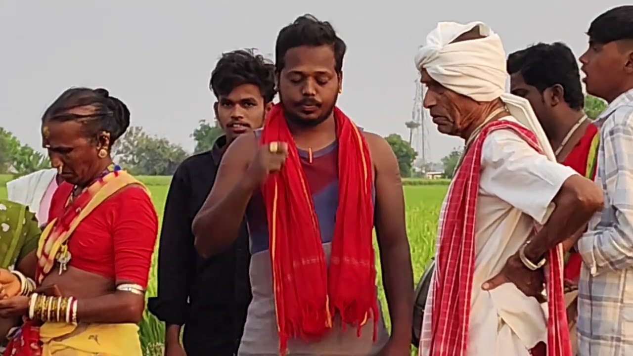 పోచంపల్లి మండలం ఇంద్రియాల గ్రామంలో గుగులోత్ సంతు నాయక్ పుట్ట దగ్గర ఒగ్గు కథ