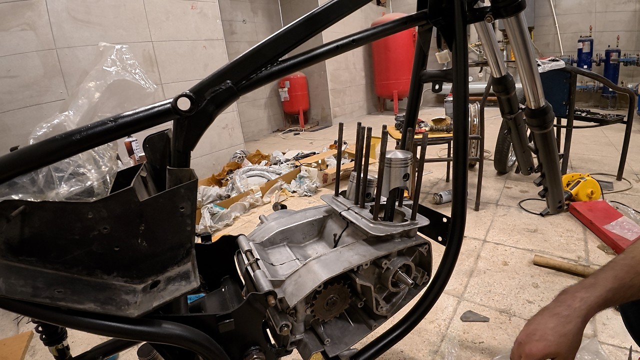 Jawa 350 Style Topluyoruz: Piston Segman ve Motoru Şaseye Atma (Part 2)