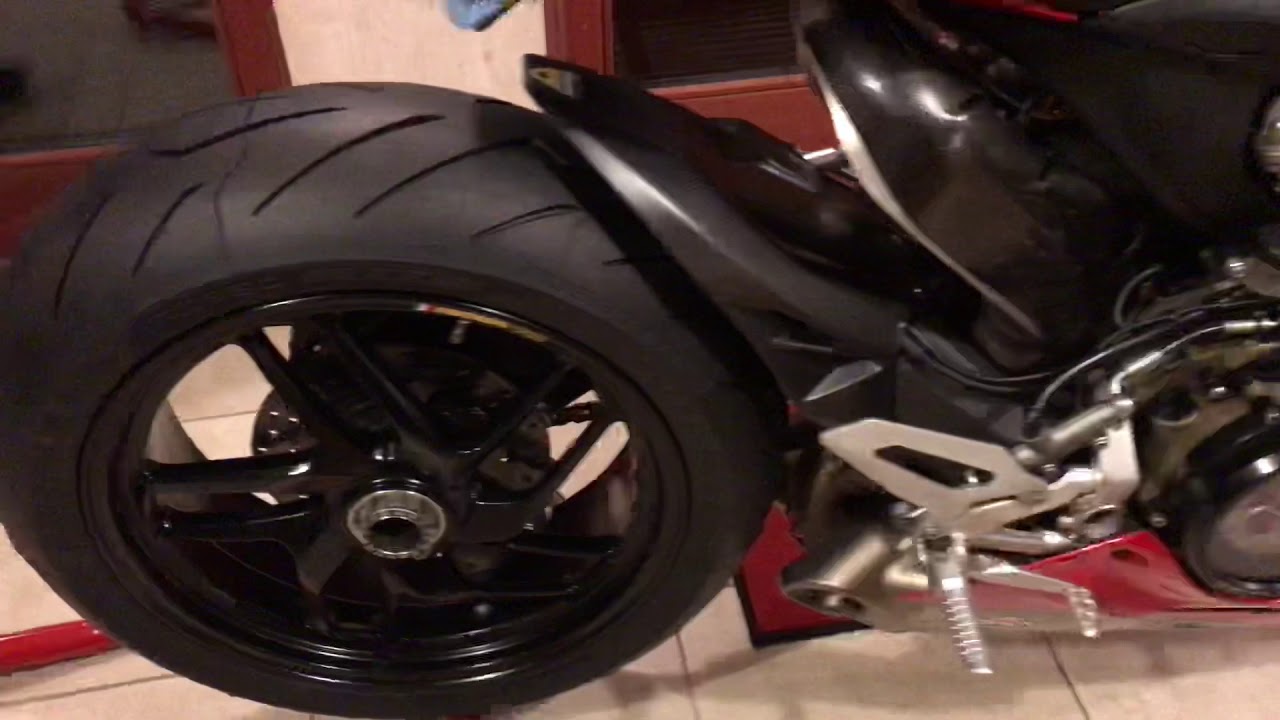 Ducati 899.. lots of mods.. Single sided swing arm etc