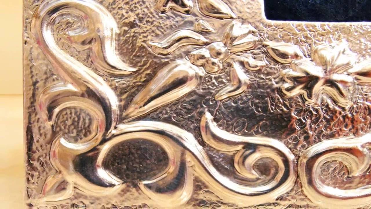 Fondo texturado en el repujado con aluminio - Fácil