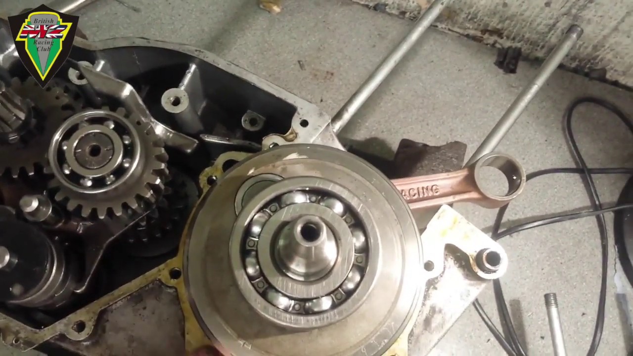 MZ ETZ 250 joining the crankcases