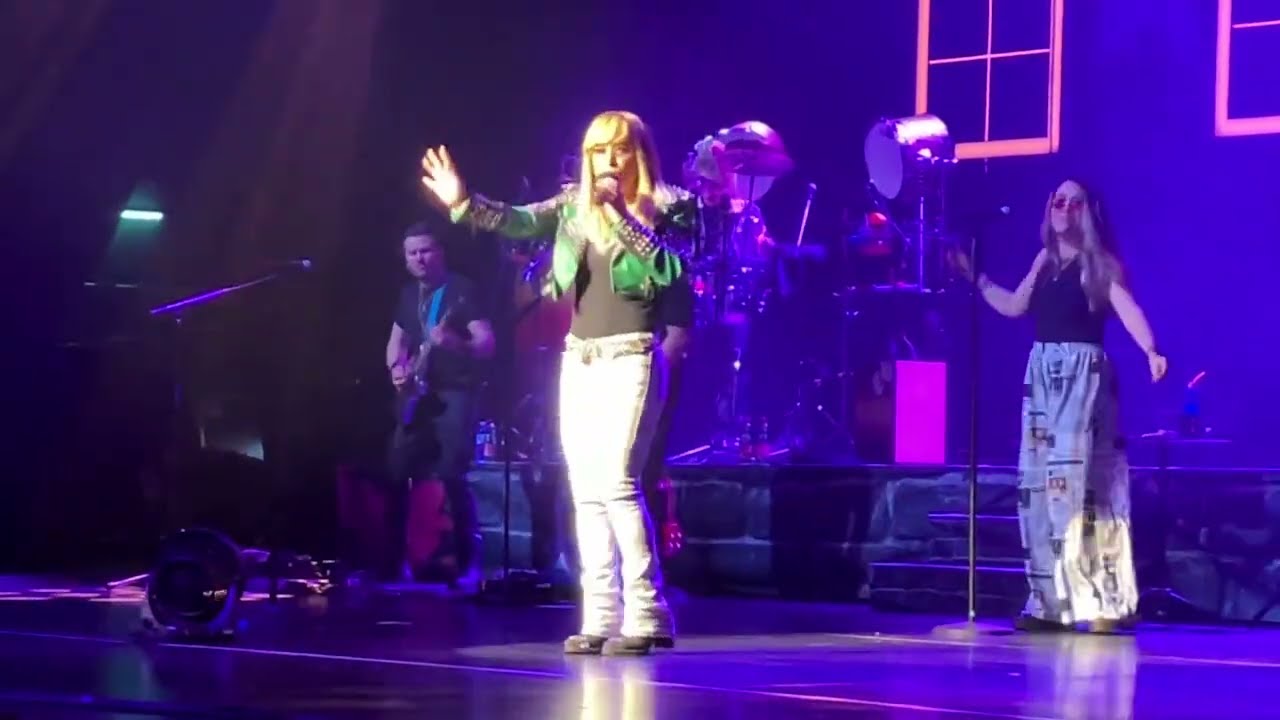 Anastacia - One Day In Your Life / Now or Never (Opening)