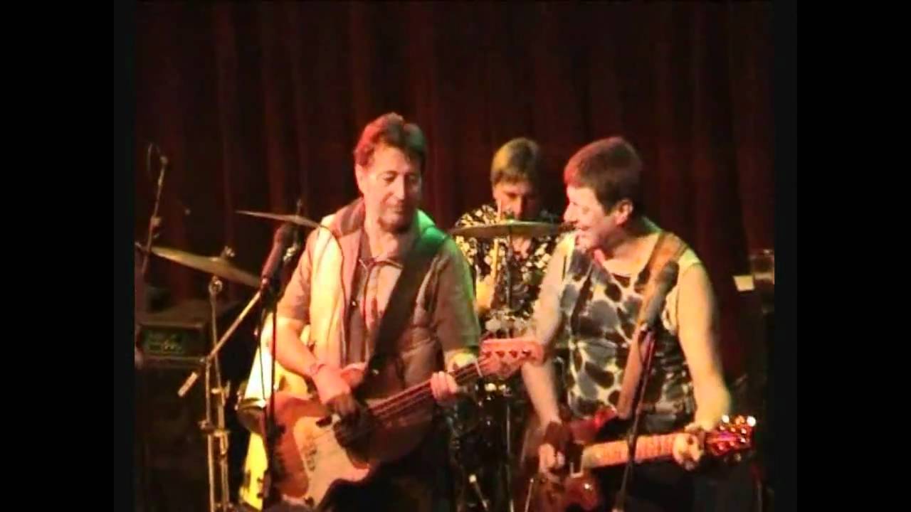 Pete Quaife - Holland 2004: Reading from Veritas and playing with The Kast Off Kinks